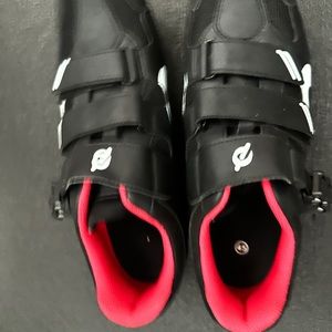 Peloton men’s size 10.5 shoes biking cycling